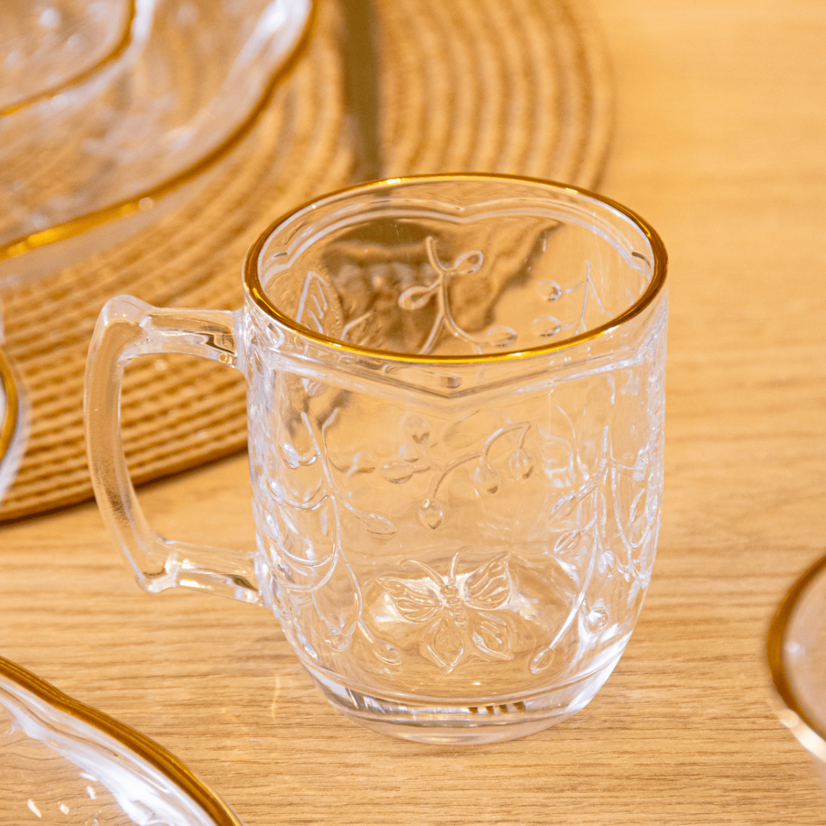 CANECA NEW BUTTERFLY BORDA FIO DE OURO - 200ML