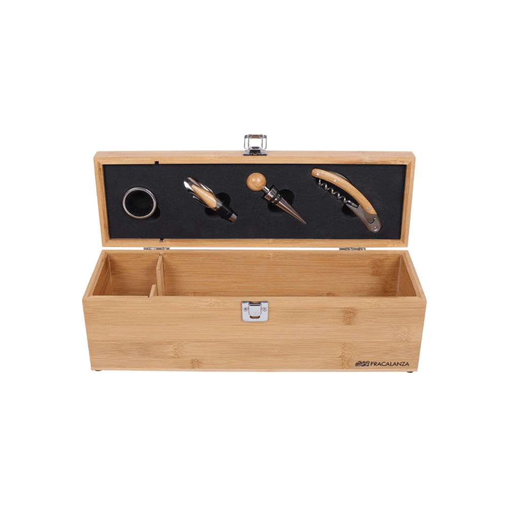 CAIXA PARA GARRAFA DE VINHO EM BAMBU COM 4 ACESSORIOS – 36,3CM X 11,4CM X 12CM