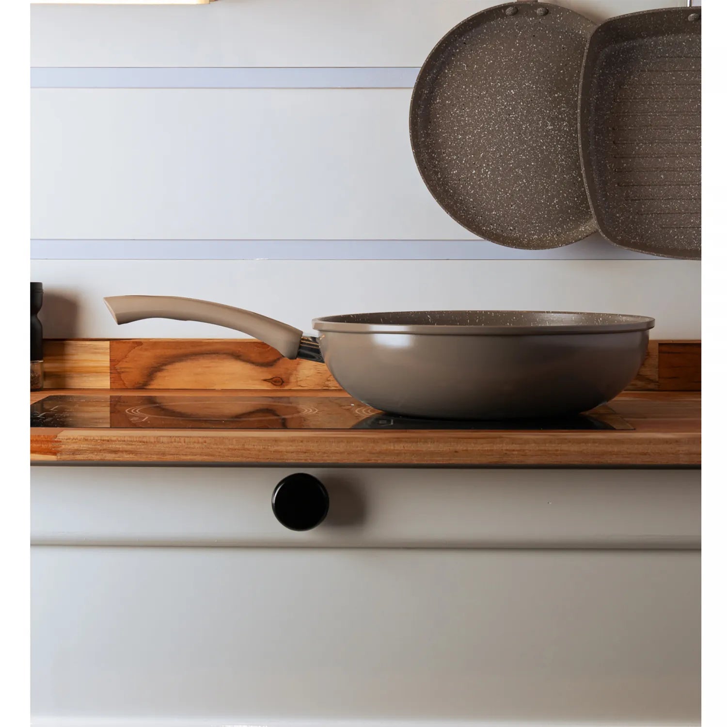 FRIGIDEIRA WOK DE INDUÇÃO 28 CM TAUPE ALUMÍNIO COM REVESTIMENTO CERAMICO