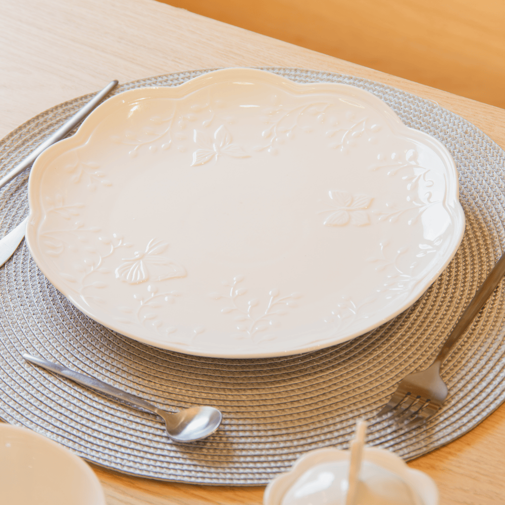 PRATO RASO DE PORCELANA NEW BONE BUTTERFLY FLOWER – 26,5CM X 27CM