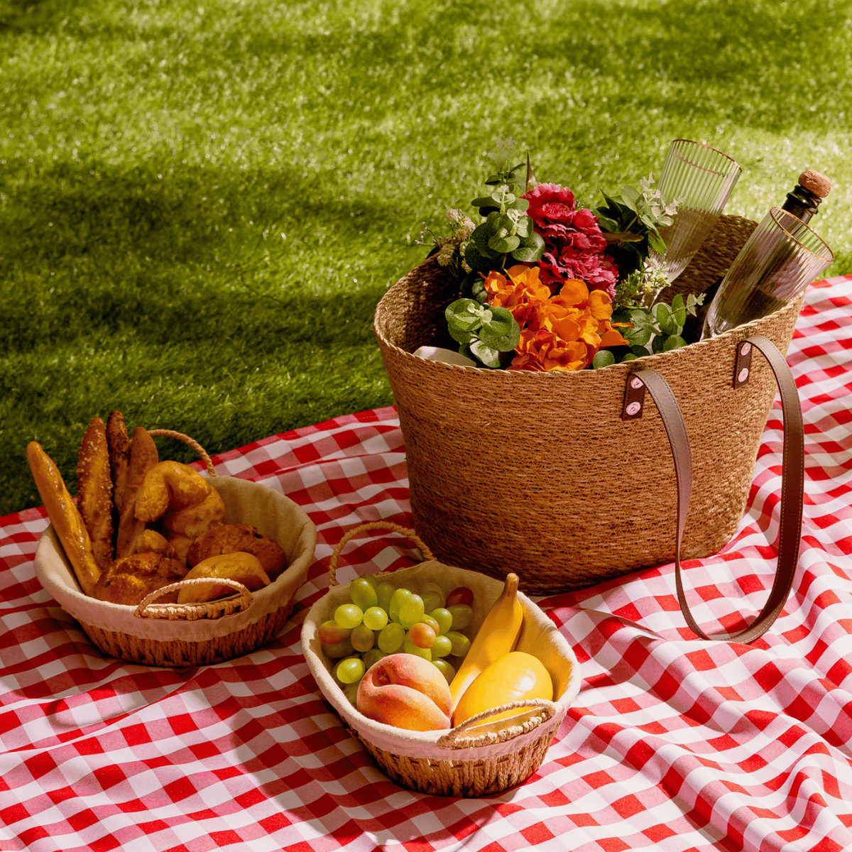 CESTA OVAL COM FORRO DE TECIDO - 30,5CM X 21CM