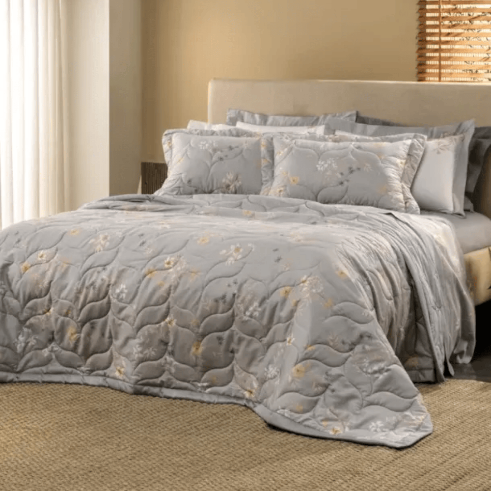 JOGO DE COLCHA KING FLOR DE LIRIO 300 FIOS – 2,60M X 2,50M