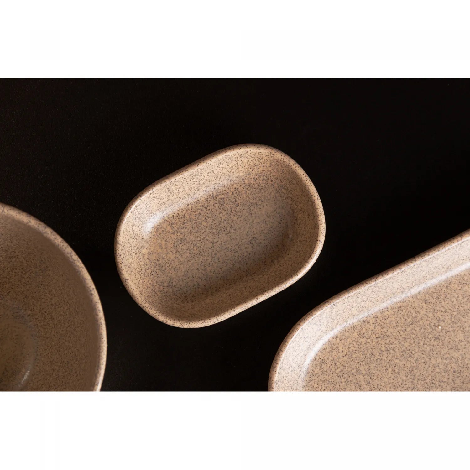 TRAVESSA OVAL DE CERÂMICA KOBE CREME