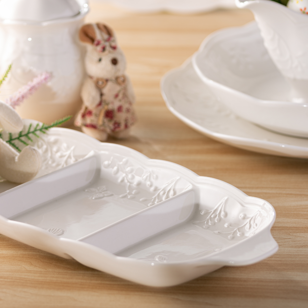 PETISQUEIRA COM 3 DIVISORIAS EM PORCELANA NEW BONE BUTTERFLY FLOWER
