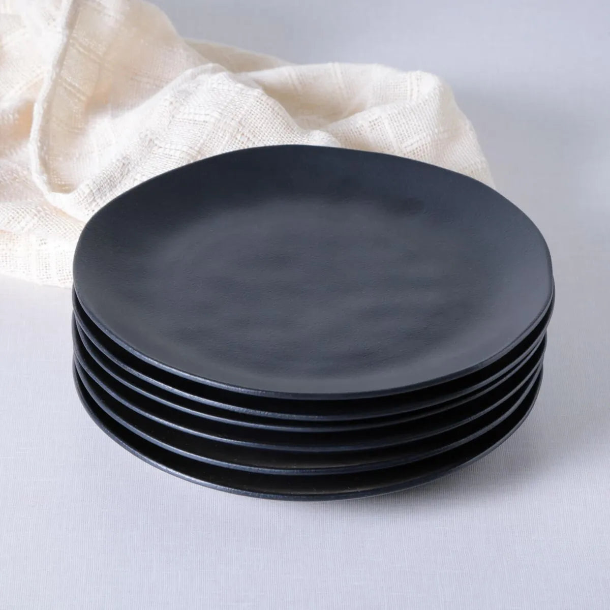 PRATOS RASO ORGÂNICO PRETO MATTE
