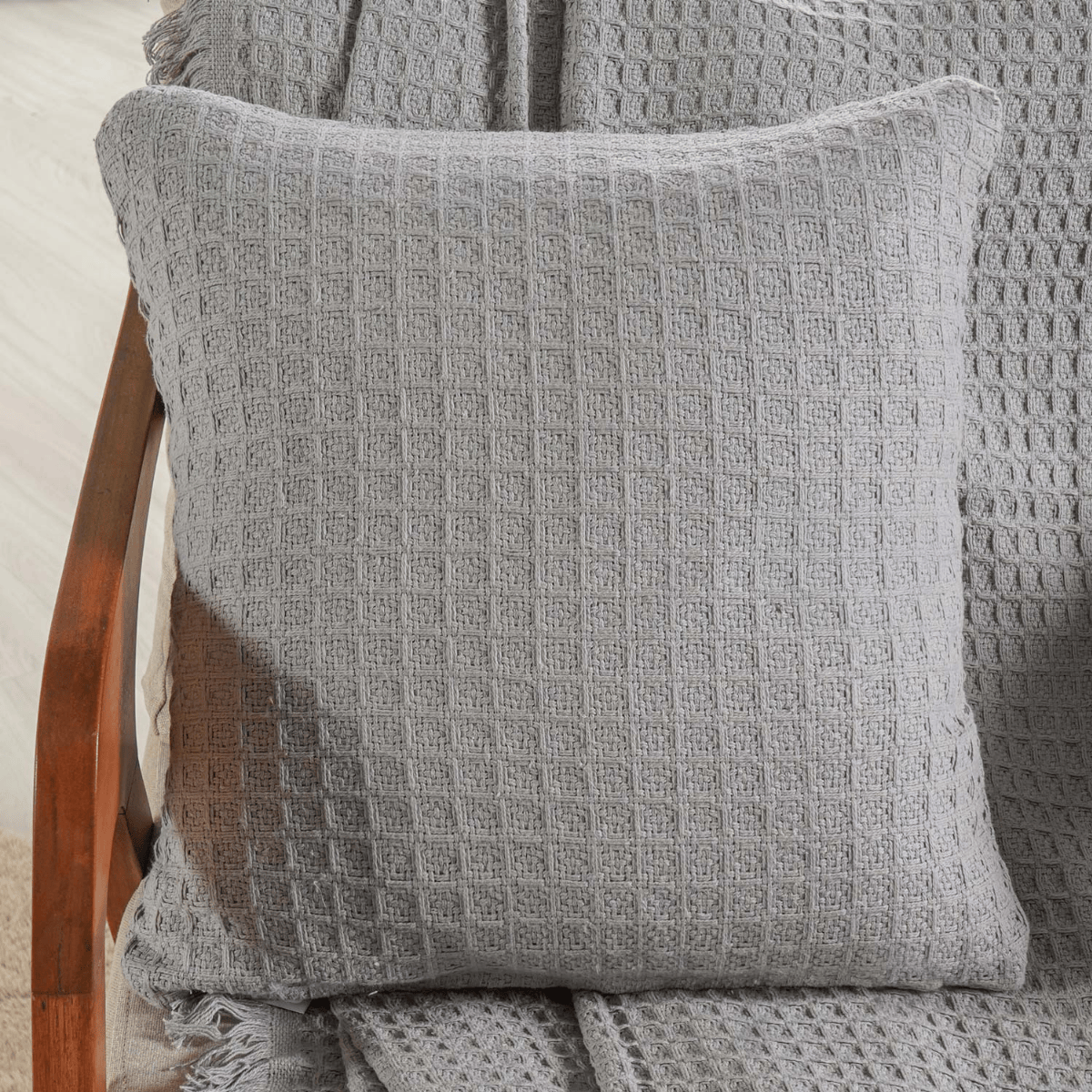 CAPA DE ALMOFADA WAFFLE 45CM X 45CM PLATINA