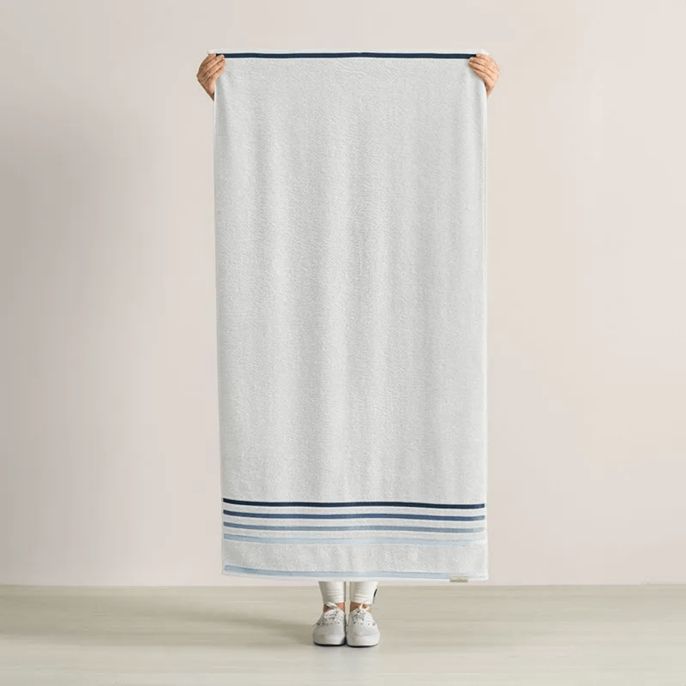 TOALHA DE BANHO FELPUDO LUMINA BRANCO/AZUL – 70CM X 1,40M