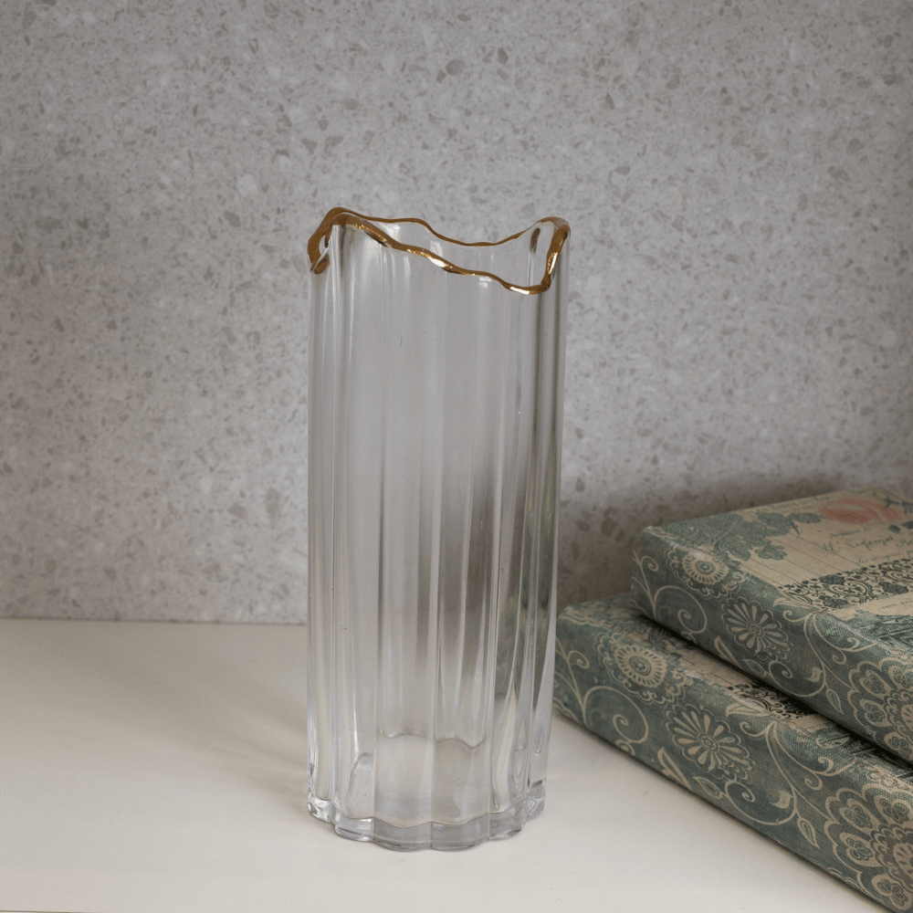 VASO DE VIDRO COM BORDA DOURADA – 10CM X 25CM