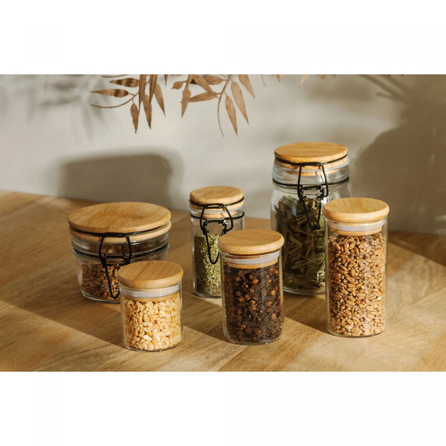 POTE DE VIDRO COM TAMPA DE BAMBU 210ML