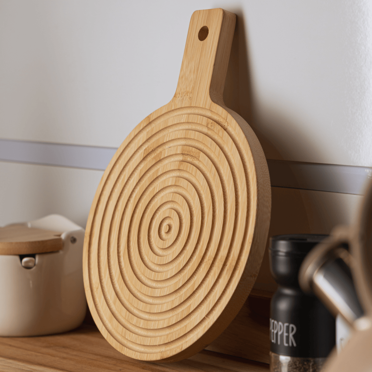 TABUA REDONDA DECORATIVA AURA 27CM X 20CM X 1,5CM BAMBU
